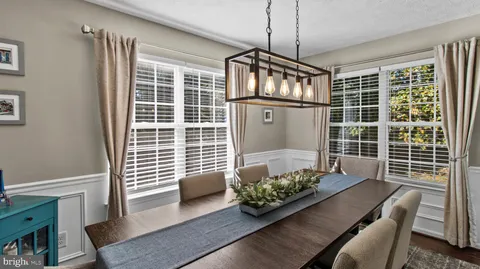 a view of a livingroom with furniture