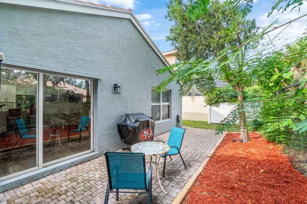 $447,900 | 5112 Aurora Lake Circle, Greenacres, FL 33463