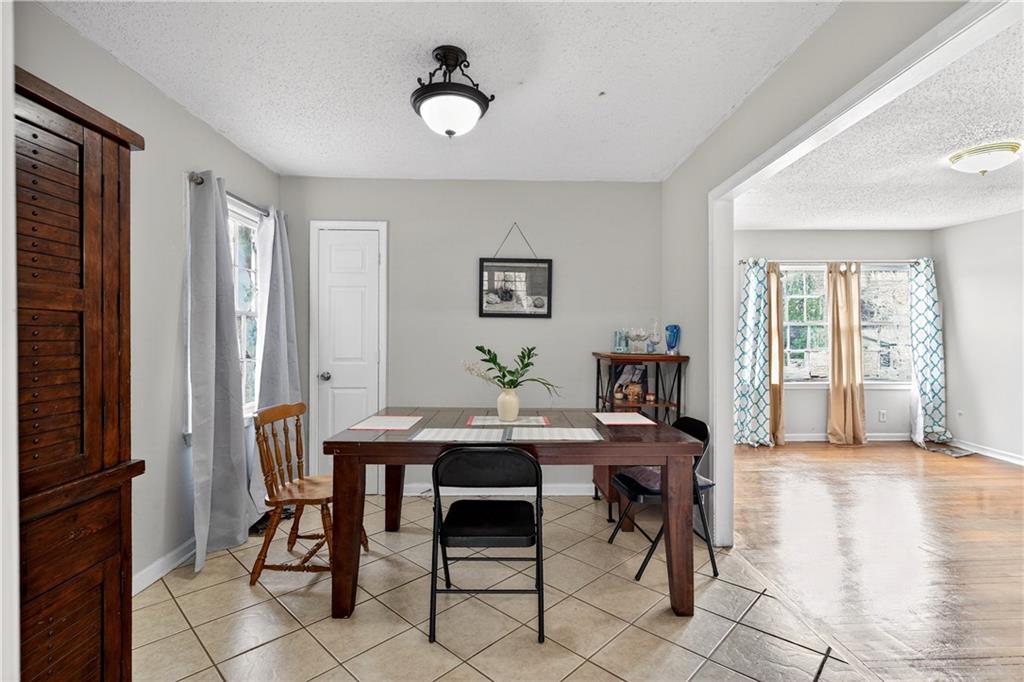 1742 Cardinal Road Hampton, GA 30228 - Photo 8 of 25 a view of a livingroom with furniture and window