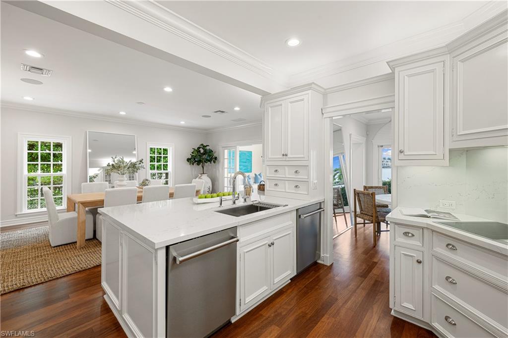 901 Galleon Drive Naples, FL 34102 - Photo 19 of 40