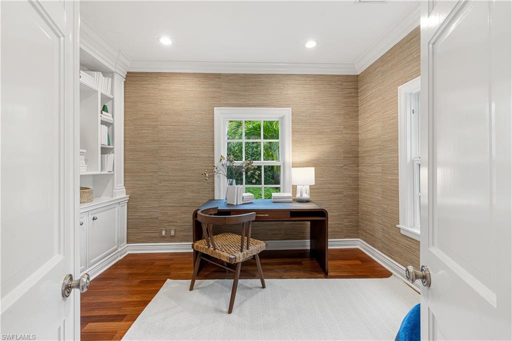 901 Galleon Drive Naples, FL 34102 - Photo 30 of 40