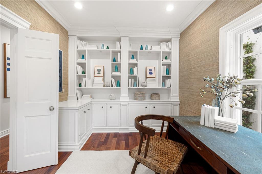 901 Galleon Drive Naples, FL 34102 - Photo 31 of 40