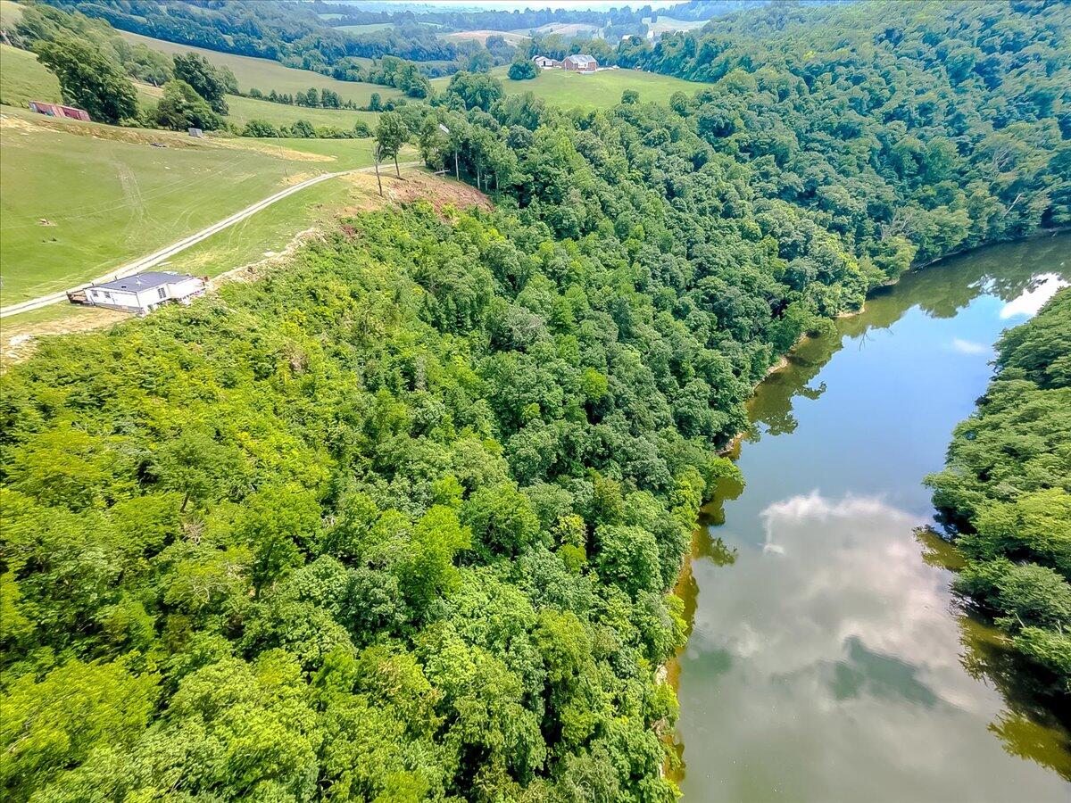 1285 Shadrick Ferry Road Frankfort, KY 40601 - Photo 24 of 35 22-3-6