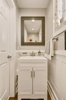 $1,379,000 | 2010 Mathews Avenue, Unit C, Redondo Beach, CA 90278