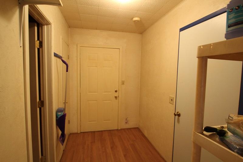 674 Loop Drive Springville, CA 93265 - Photo 22 of 50 Hallway