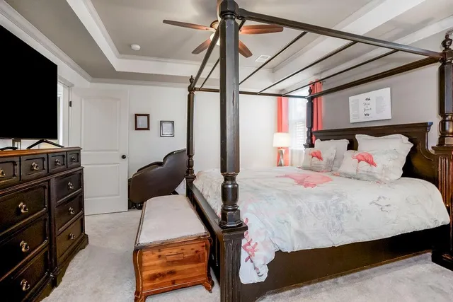 $695,000 | 9726 Apple Blossom Lane, Parkville, MO 64152