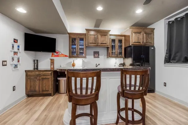 $695,000 | 9726 Apple Blossom Lane, Parkville, MO 64152