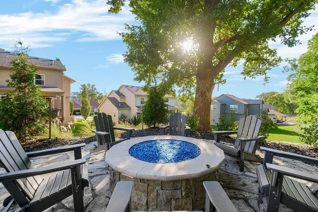 $695,000 | 9726 Apple Blossom Lane, Parkville, MO 64152