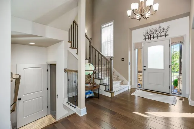 $695,000 | 9726 Apple Blossom Lane, Parkville, MO 64152