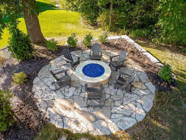 $695,000 | 9726 Apple Blossom Lane, Parkville, MO 64152