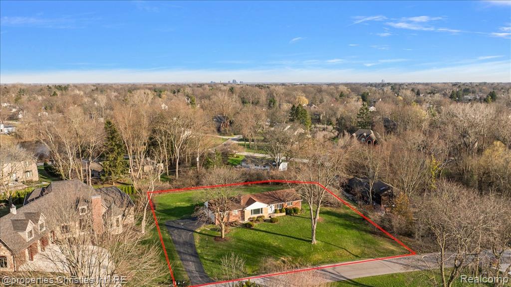 5753 Kilbrennan Road Bloomfield Hills, MI 48301 - Photo 3 of 14