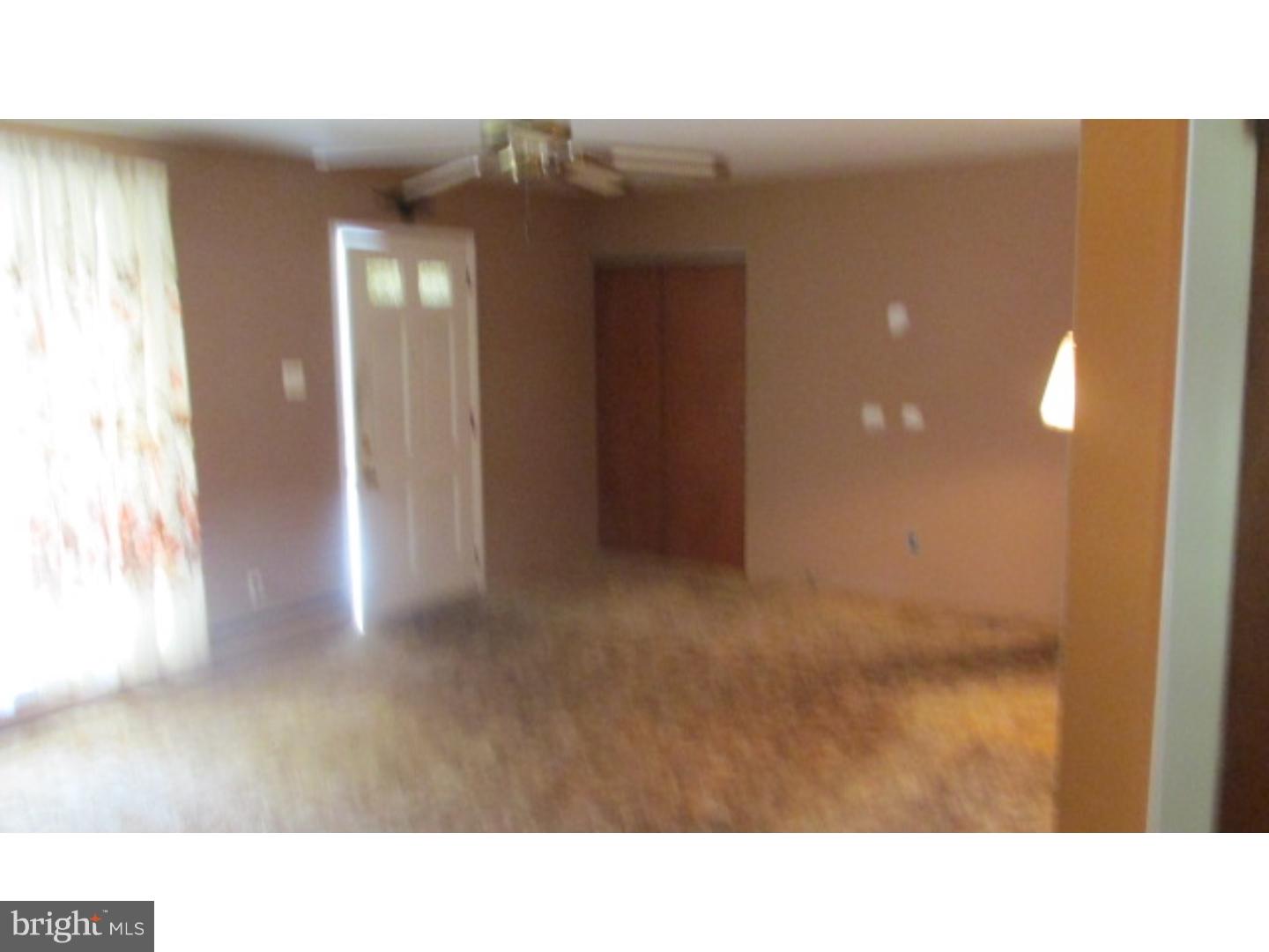 1925 Creek Road Hainesport, NJ 08036 - Photo 4 of 10 Living Room