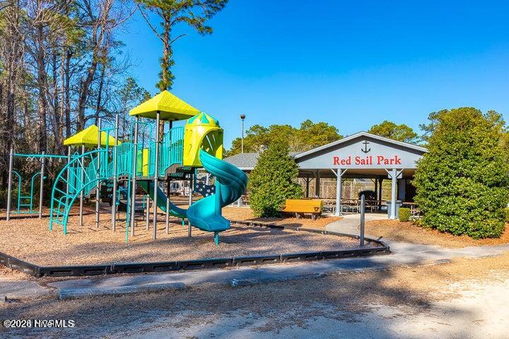 707 Wind Way New Bern, NC 28560 - Photo 2 of 12 FFH PIC 11