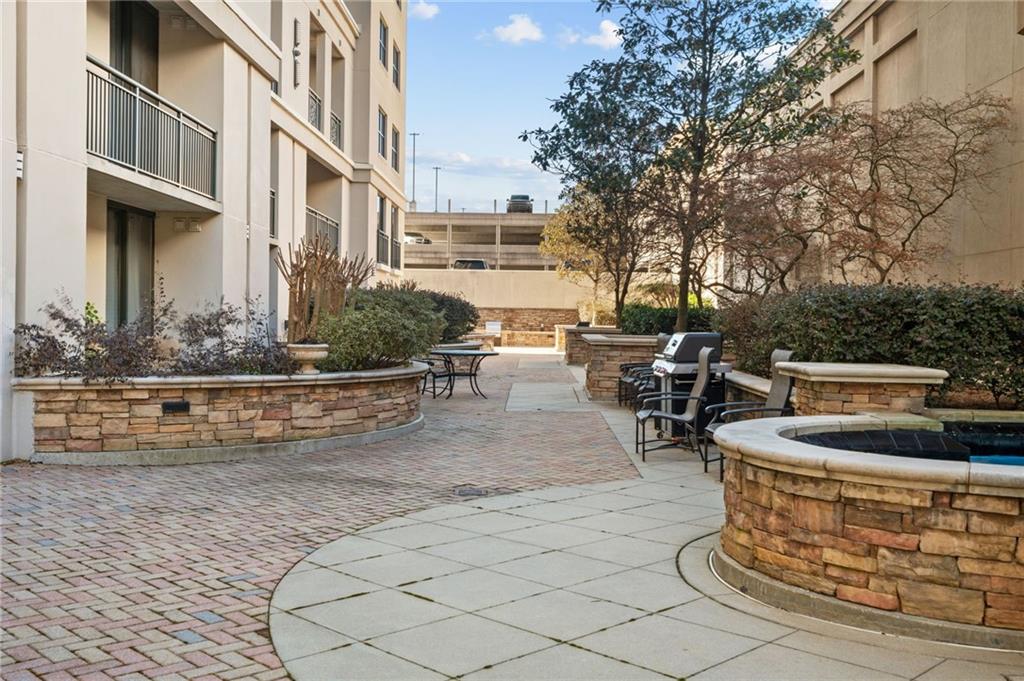 3040 Peachtree Road Northwest, Unit 605 Atlanta, GA 30305 - Photo 24 of 29 a view of outdoor space