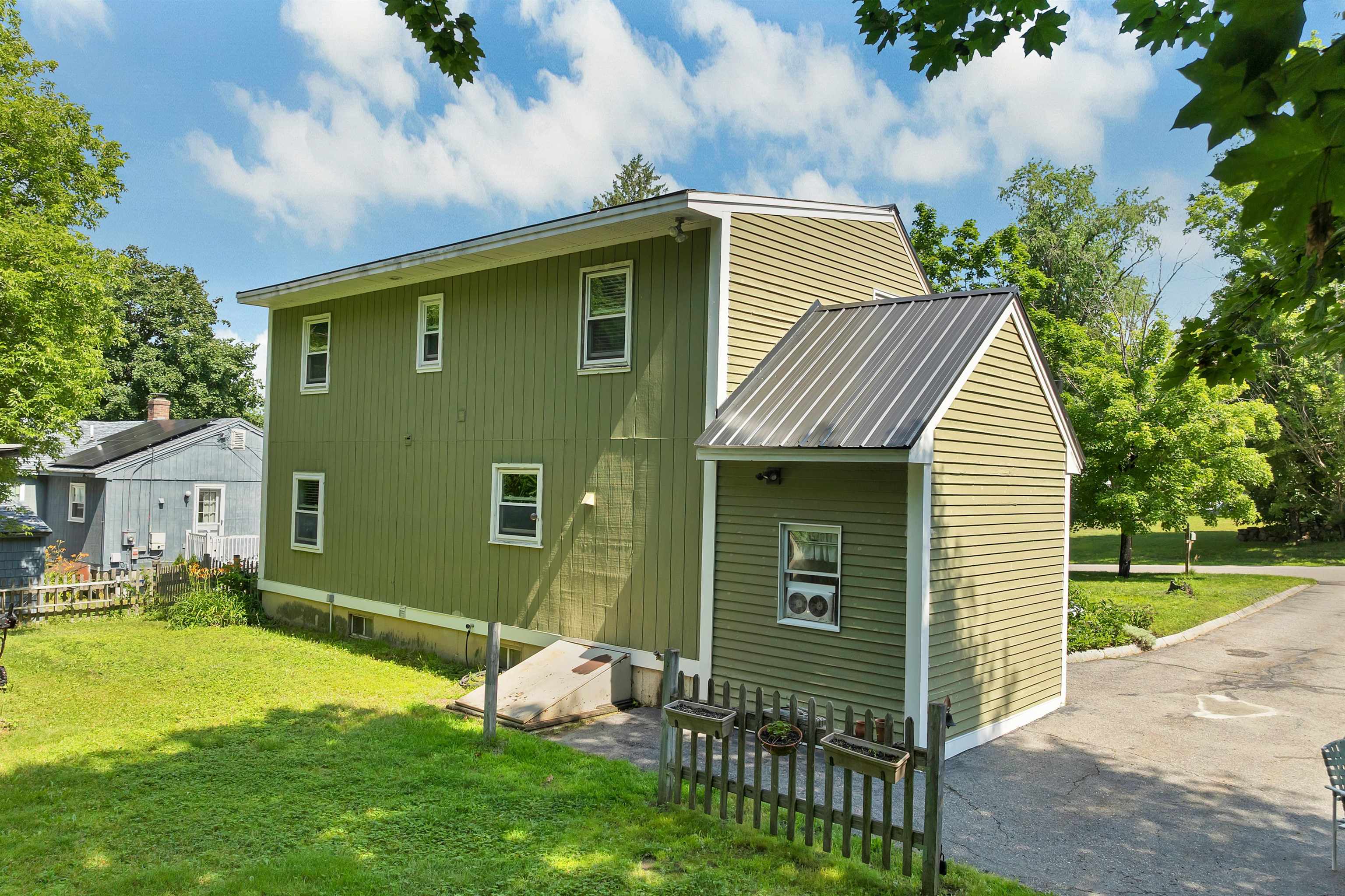 21 Spruce Street Laconia, NH 03246 - Photo 47 of 51