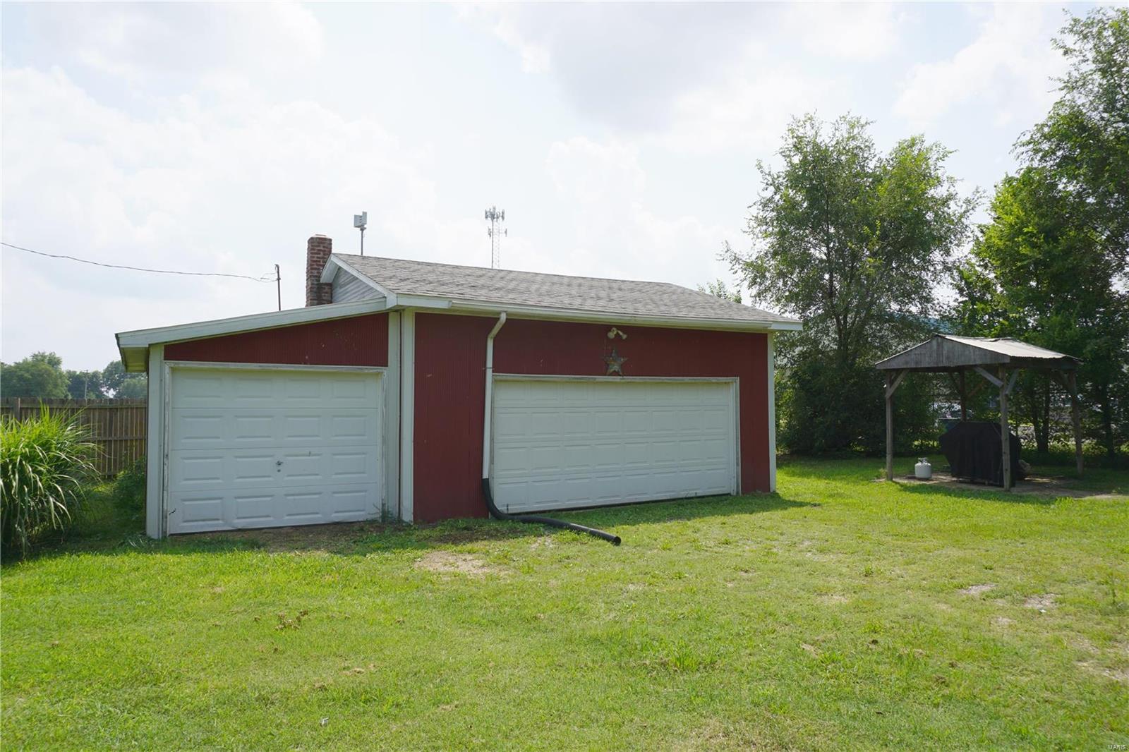 3741 Wanda Road Edwardsville, IL 62025 - Photo 2 of 21