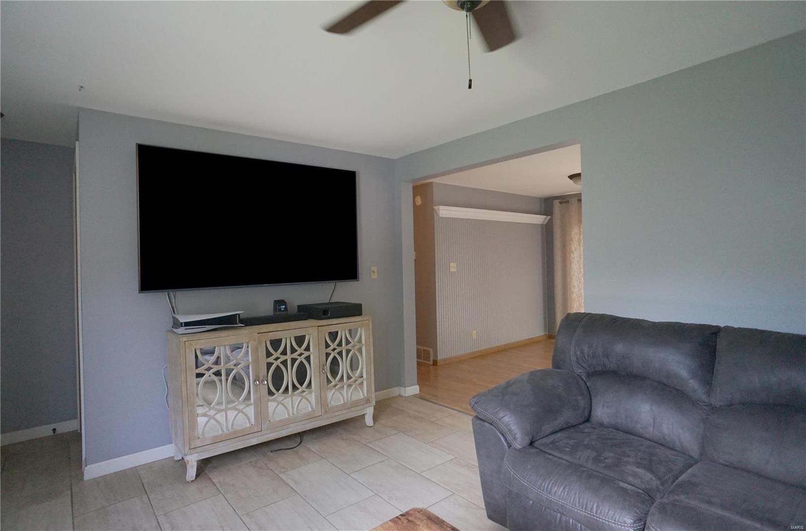 3741 Wanda Road Edwardsville, IL 62025 - Photo 3 of 21