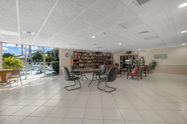 $1,845 | 3040 Northeast 16th Avenue, Unit 408, Oakland Park, FL 33334