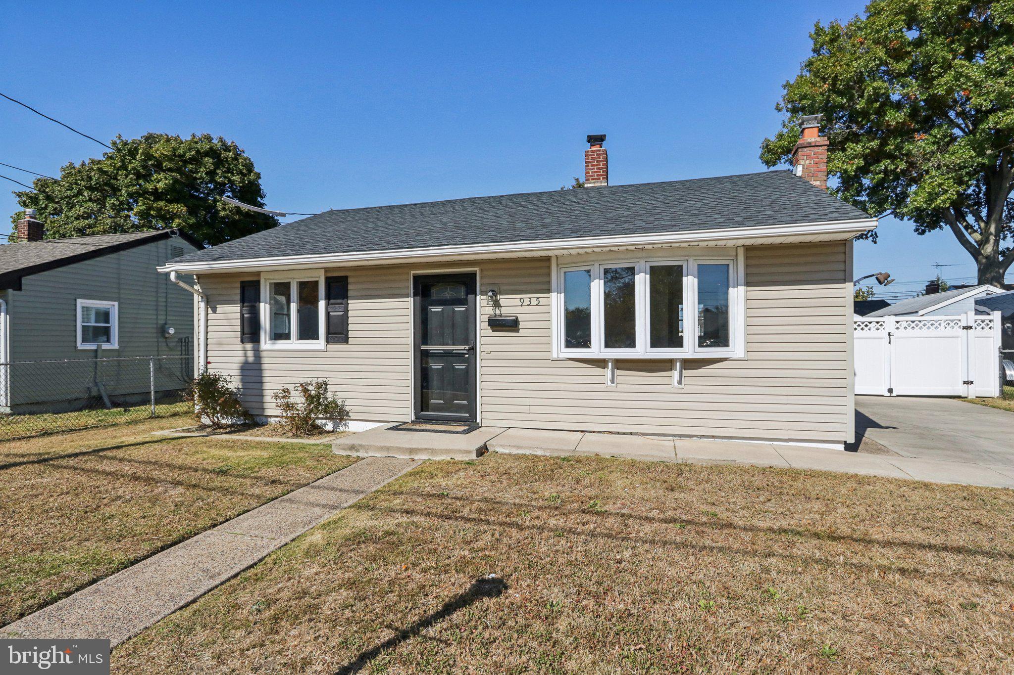 935 Mt Road Burlington, NJ 08016 - Photo 5 of 36 a front view of a house with a yard
