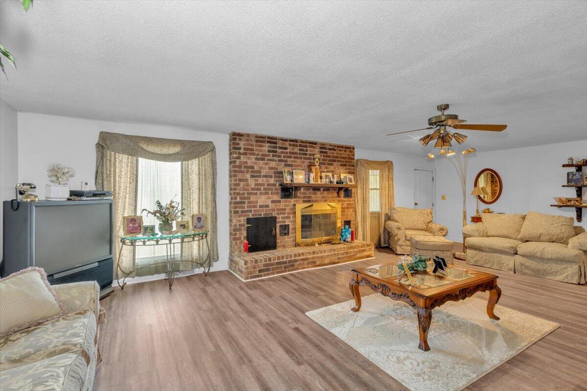 7025 Rance Perry Road Appling, GA 30802 - Photo 44 of 69 living room