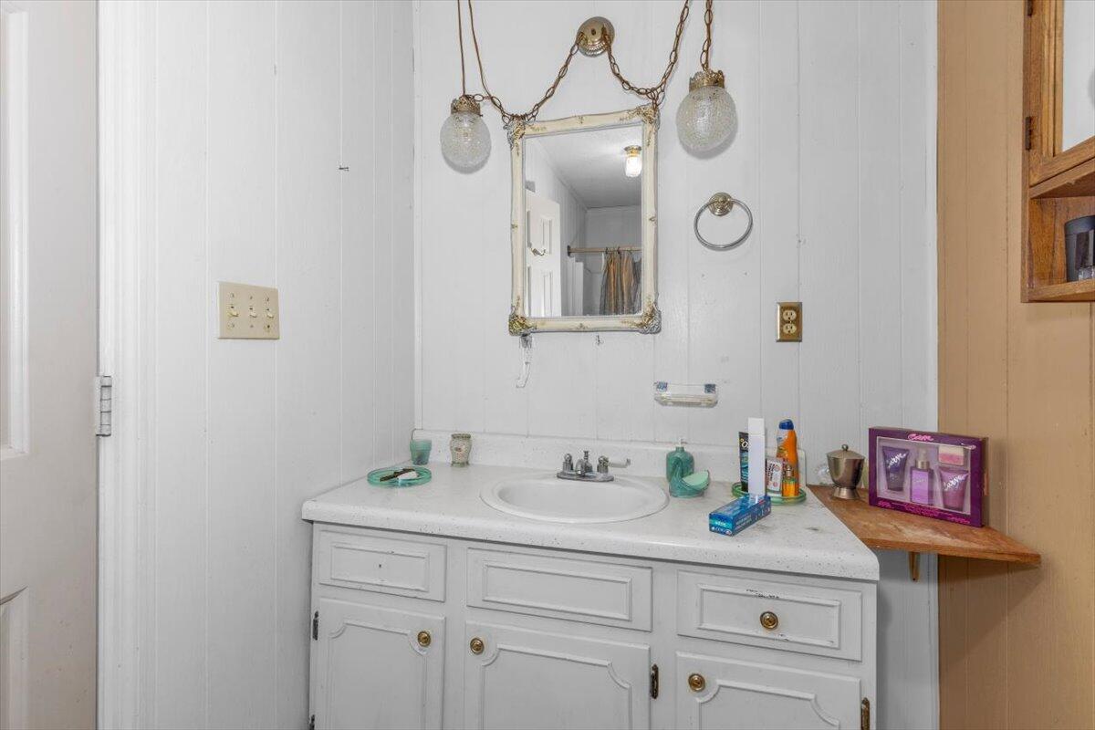 7025 Rance Perry Road Appling, GA 30802 - Photo 60 of 69 bathroom 1