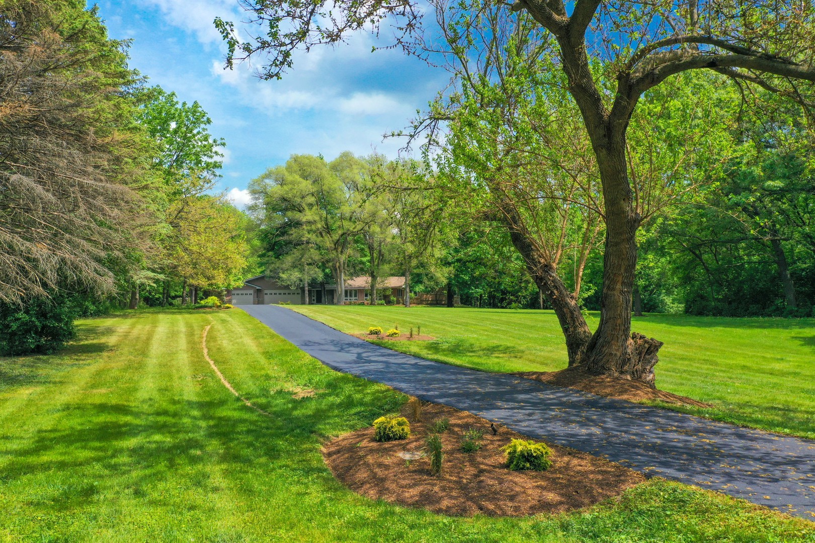 7704 Newbold Road Cary, IL 60013 - Photo 4 of 56