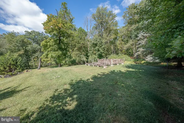 a view of an outdoor space and a yard