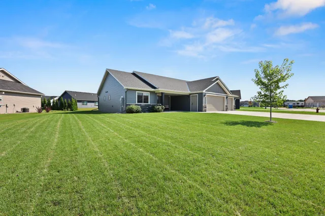 $445,500 | 214 Woolgrass Way, Avon, MN 56310