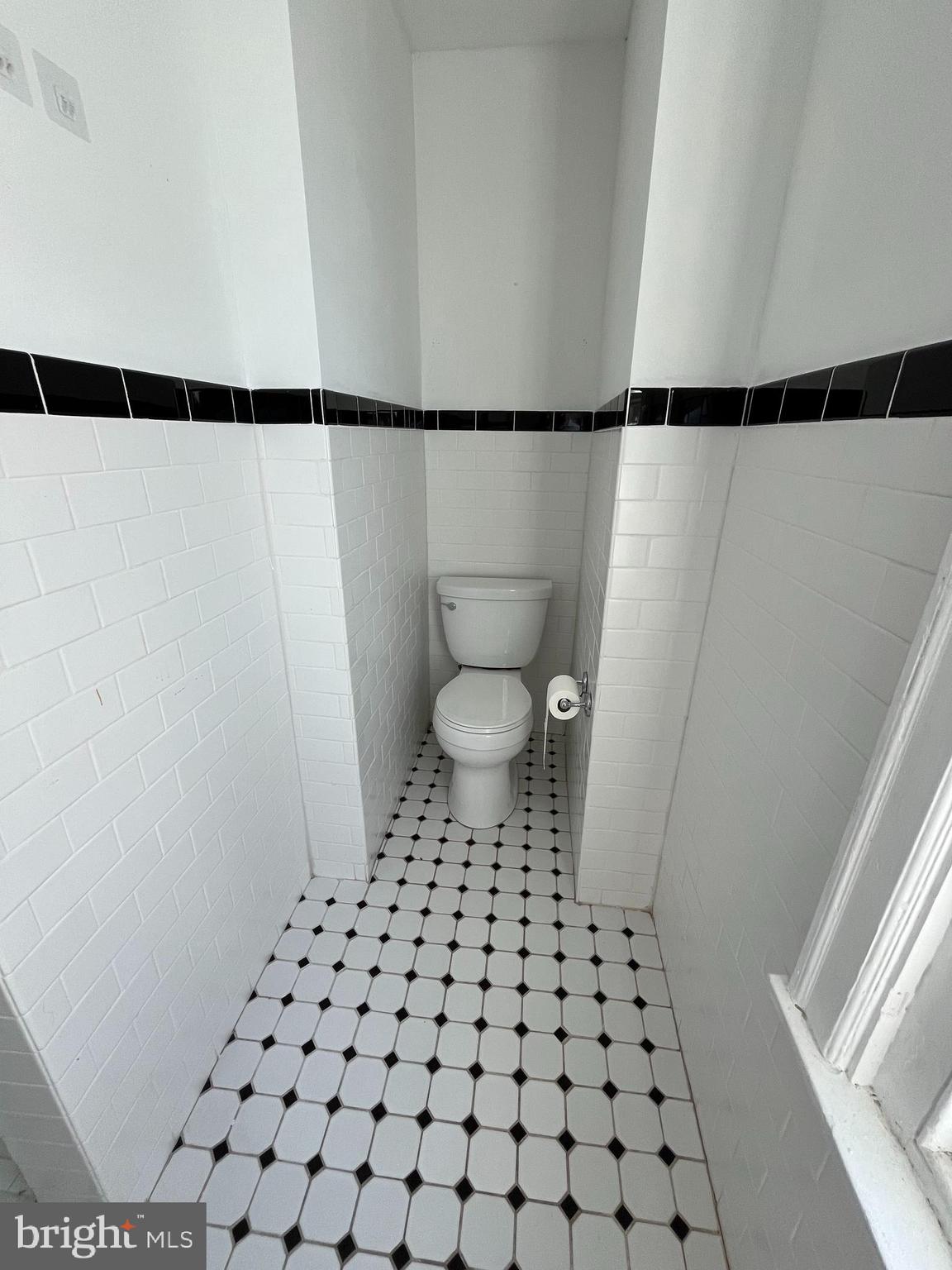 5547 Ridge Avenue Philadelphia, PA 19128 - Photo 41 of 53