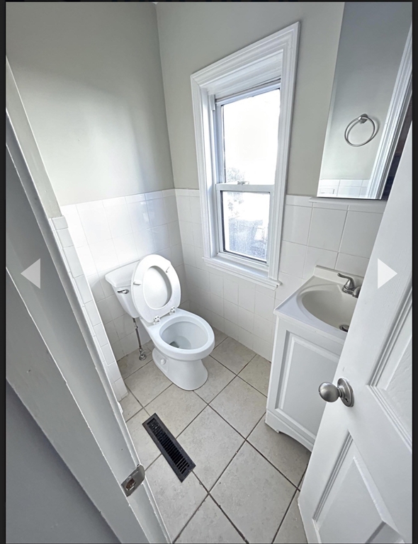 40 Hurd Street, Unit 1 Melrose, MA 02176 - Photo 4 of 5