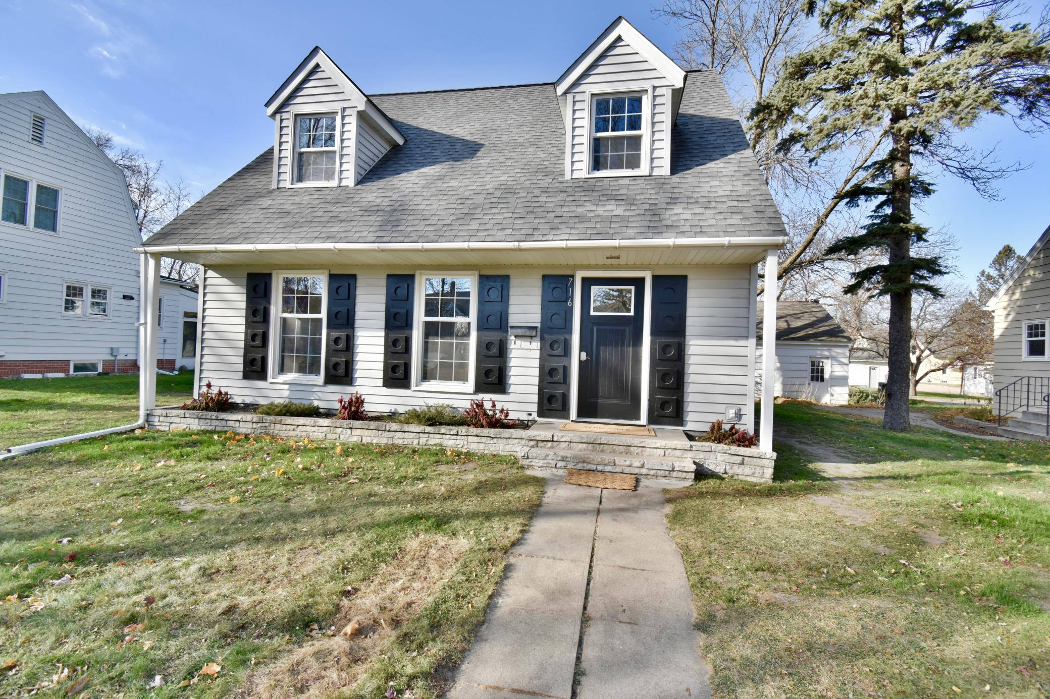 716 Maple Street Alexandria, MN 56308 - Photo 4 of 42