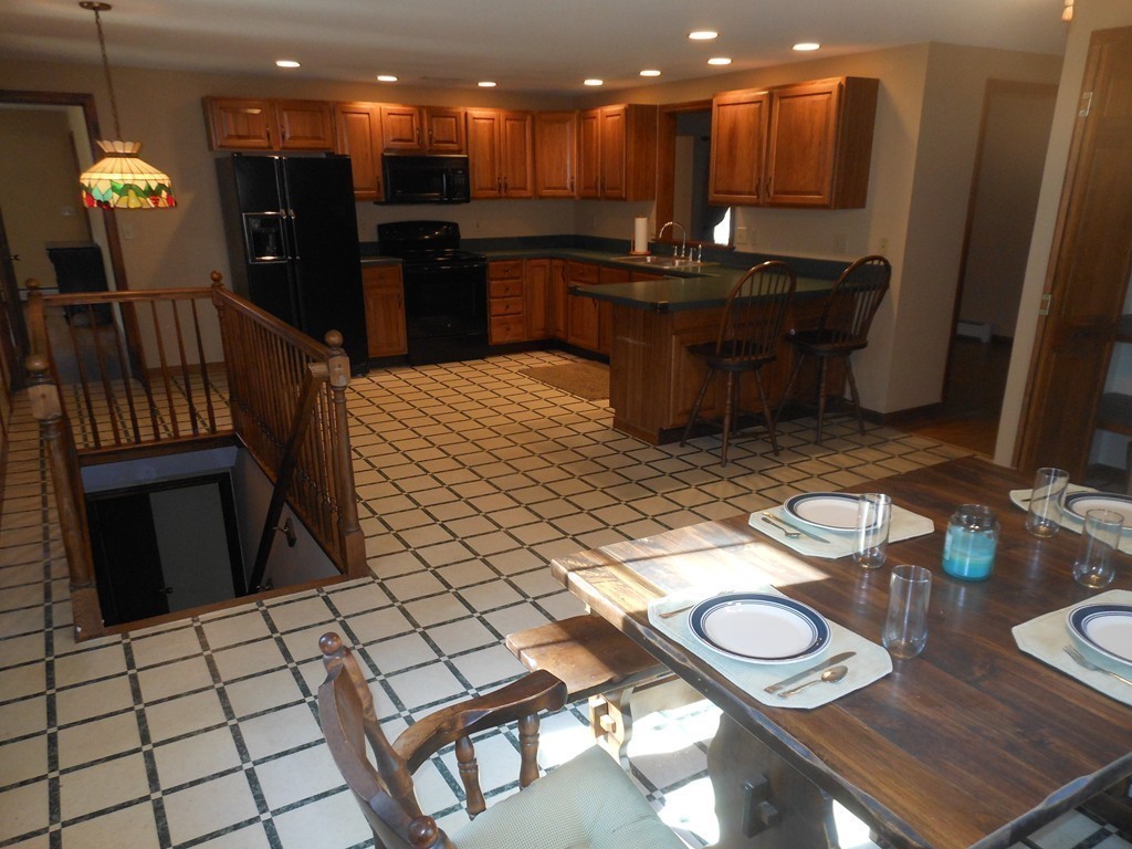 51 Cold Spring Road Southampton, MA 01073 - Photo 8 of 30