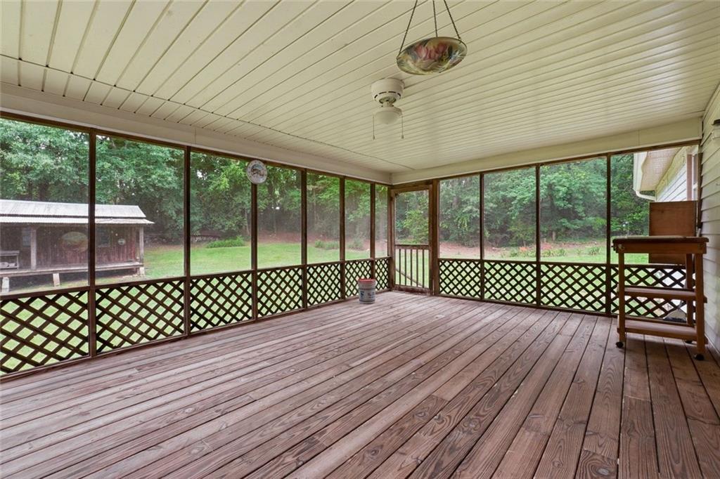 399 Donahoo Road Southeast Silver Creek, GA 30173 - Photo 17 of 22 a view of outdoor space with wooden floor