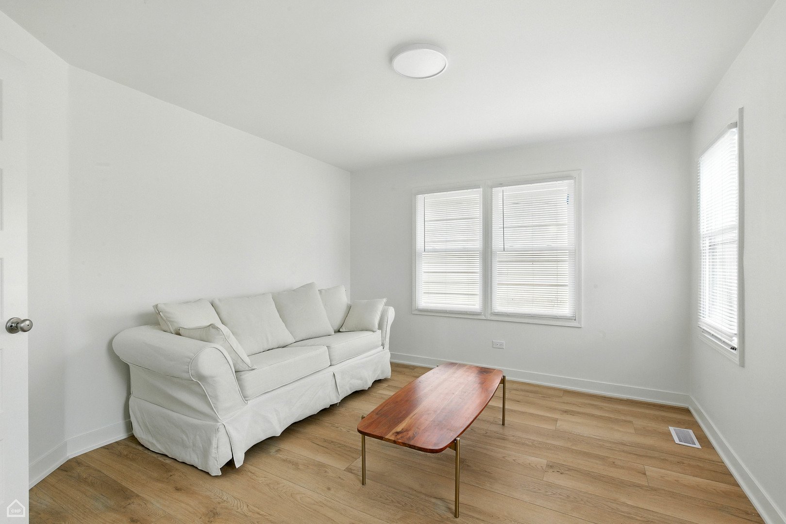 1024 South Ridgeland Avenue Oak Park, IL 60304 - Photo 13 of 22