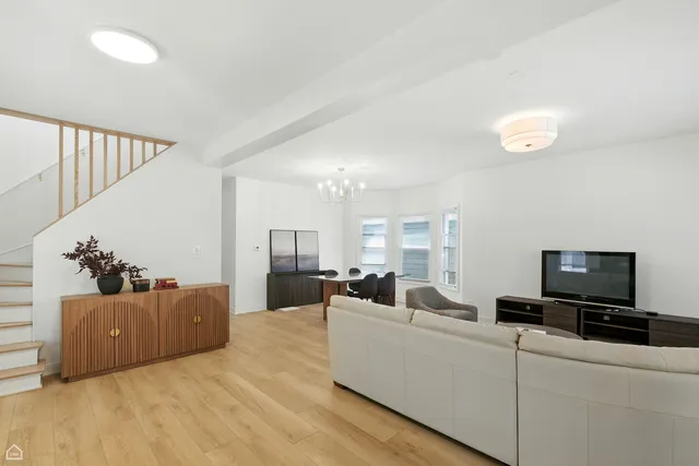 $4,600 | 1024 South Ridgeland Avenue, Oak Park, IL 60304