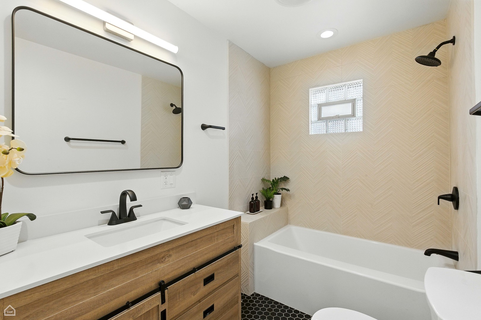 1024 South Ridgeland Avenue Oak Park, IL 60304 - Photo 8 of 22