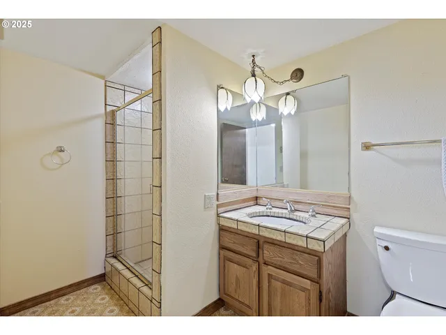 a view of a garage room