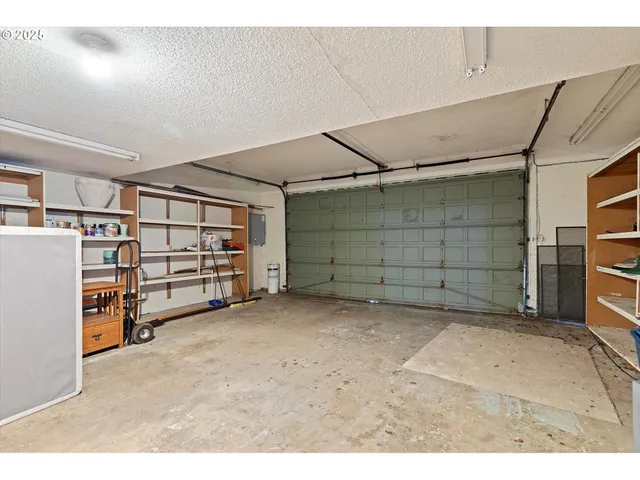 a view of a storage & utility room