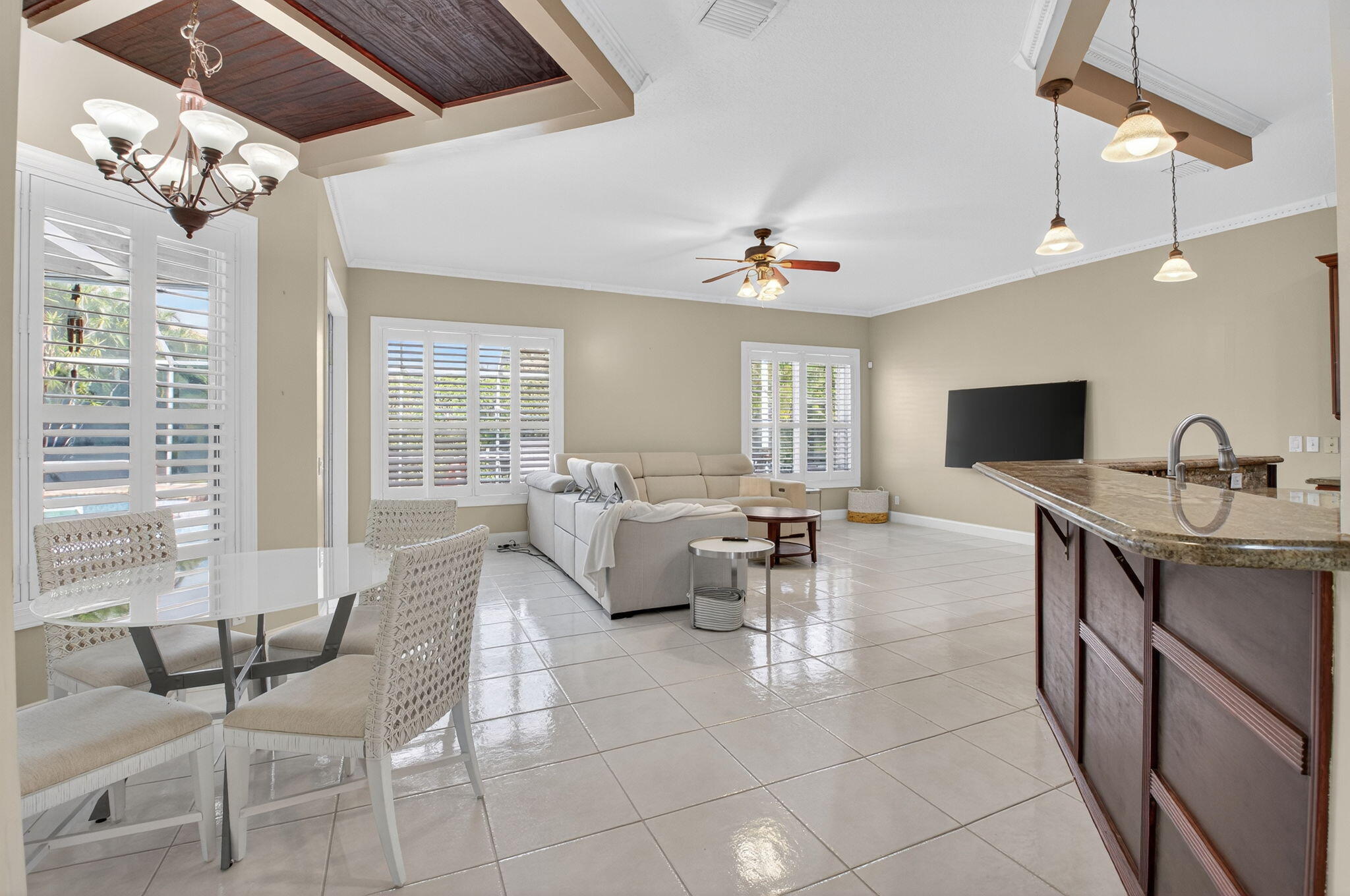 6695 Conch Court Boynton Beach, FL 33437 - Photo 15 of 40 Family Room