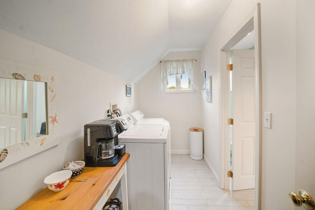69 Bay Pointe Dr Extension, Unit 69 Buzzards Bay, MA 02532 - Photo 26 of 44 a bathroom with a sink toilet and tub