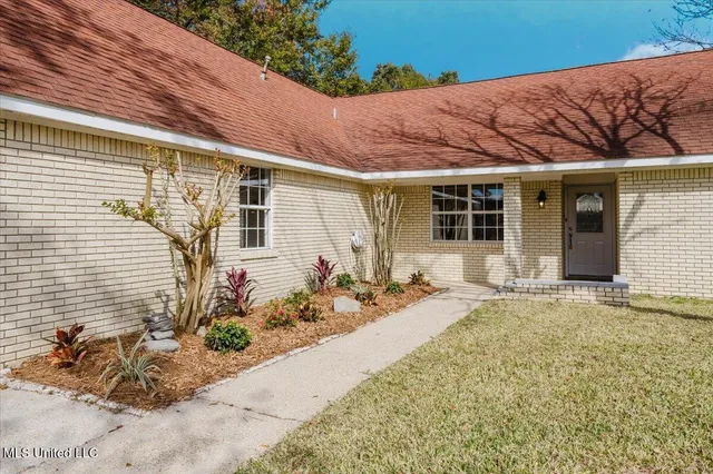$265,000 | 844 Carolee Circle, Biloxi, MS 39532
