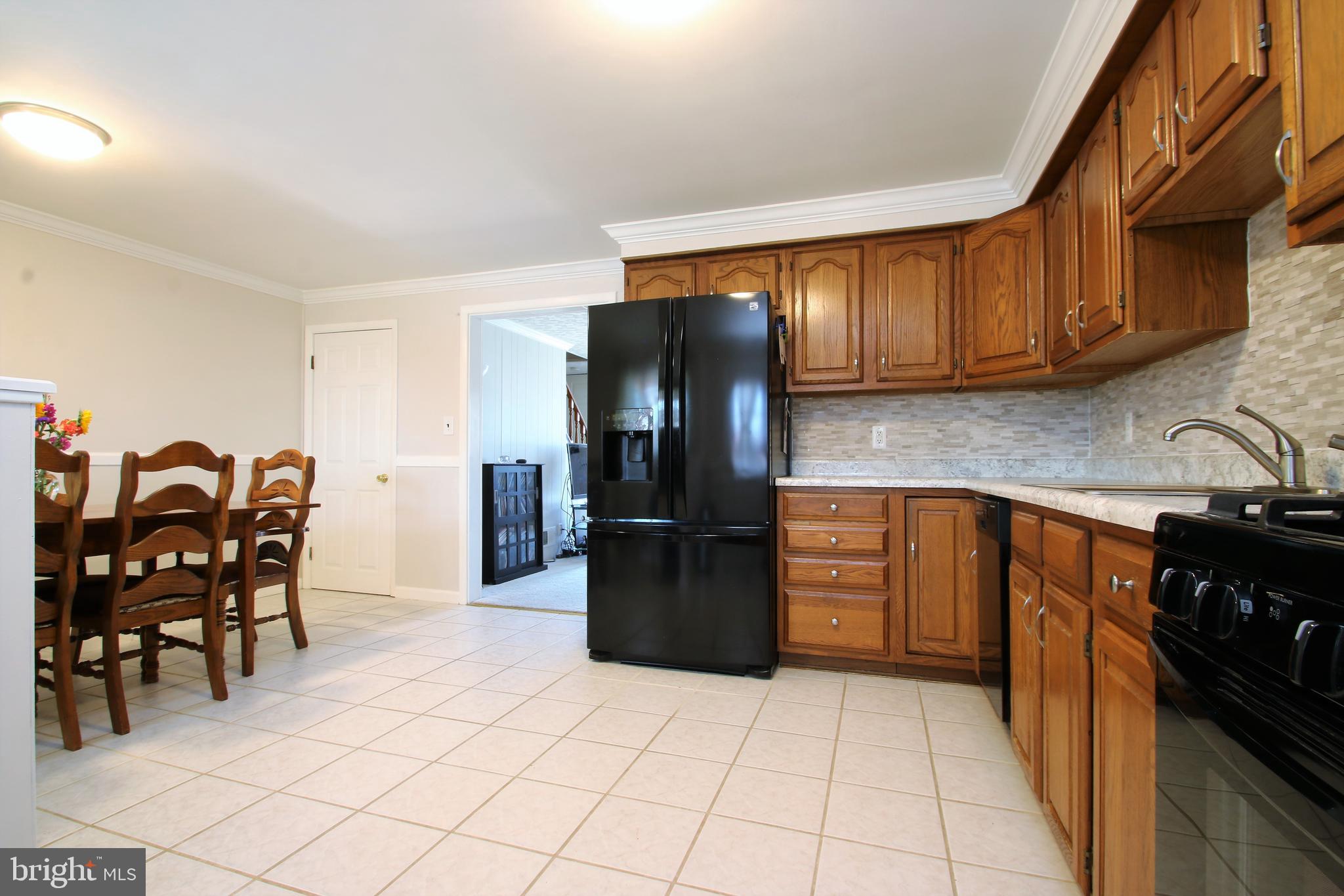 7822 Kavanagh Road Baltimore, MD 21222 - Photo 8 of 42