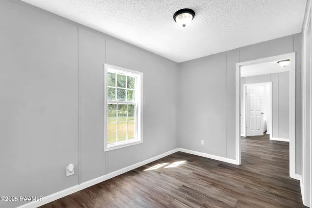 $124,900 | 153 Paulette Lane, Crowley, LA 70526