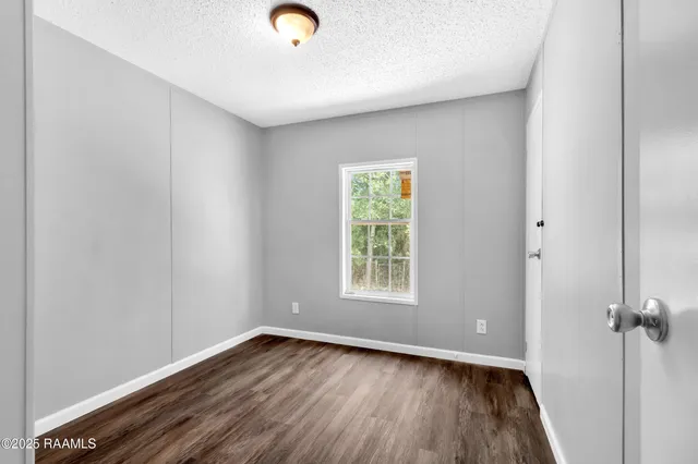 $124,900 | 153 Paulette Lane, Crowley, LA 70526