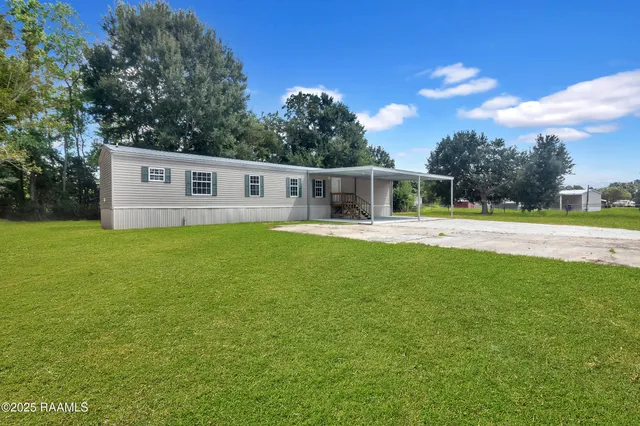 $124,900 | 153 Paulette Lane, Crowley, LA 70526