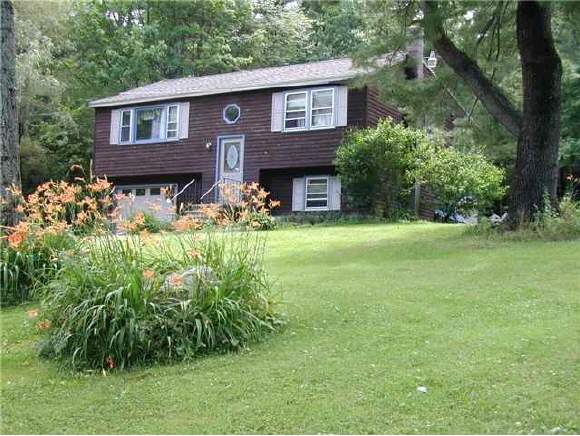 66 Hall Road Londonderry, NH 03053 - Photo 1 of 5