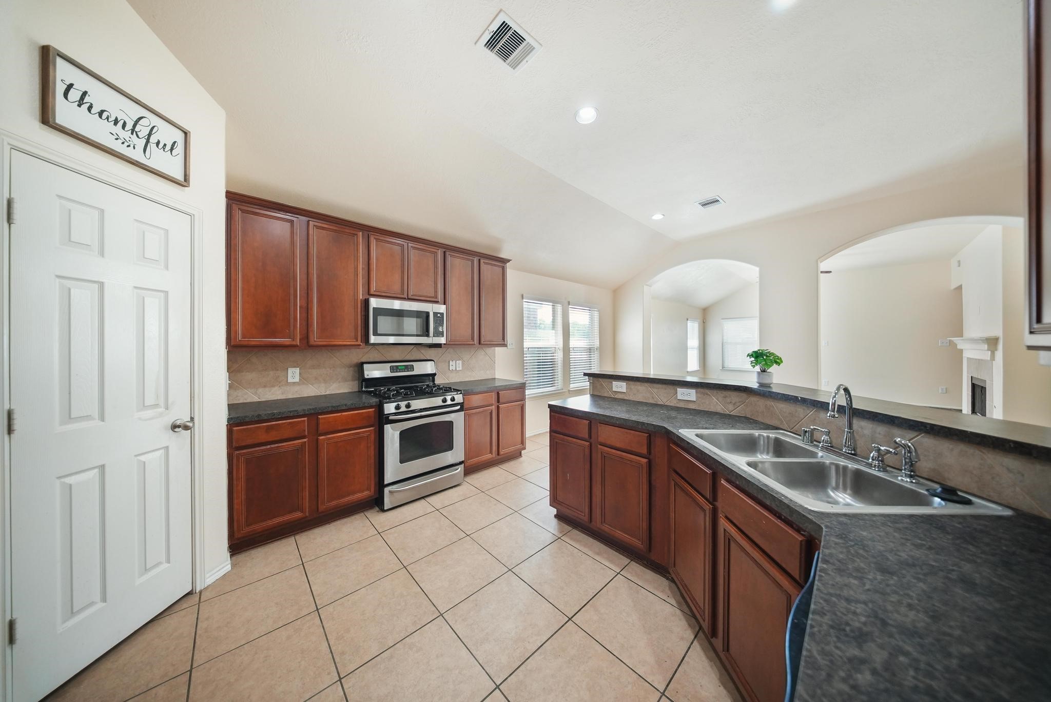 5015 Bridgecrossing Court Spring, TX 77379 - Photo 5 of 25