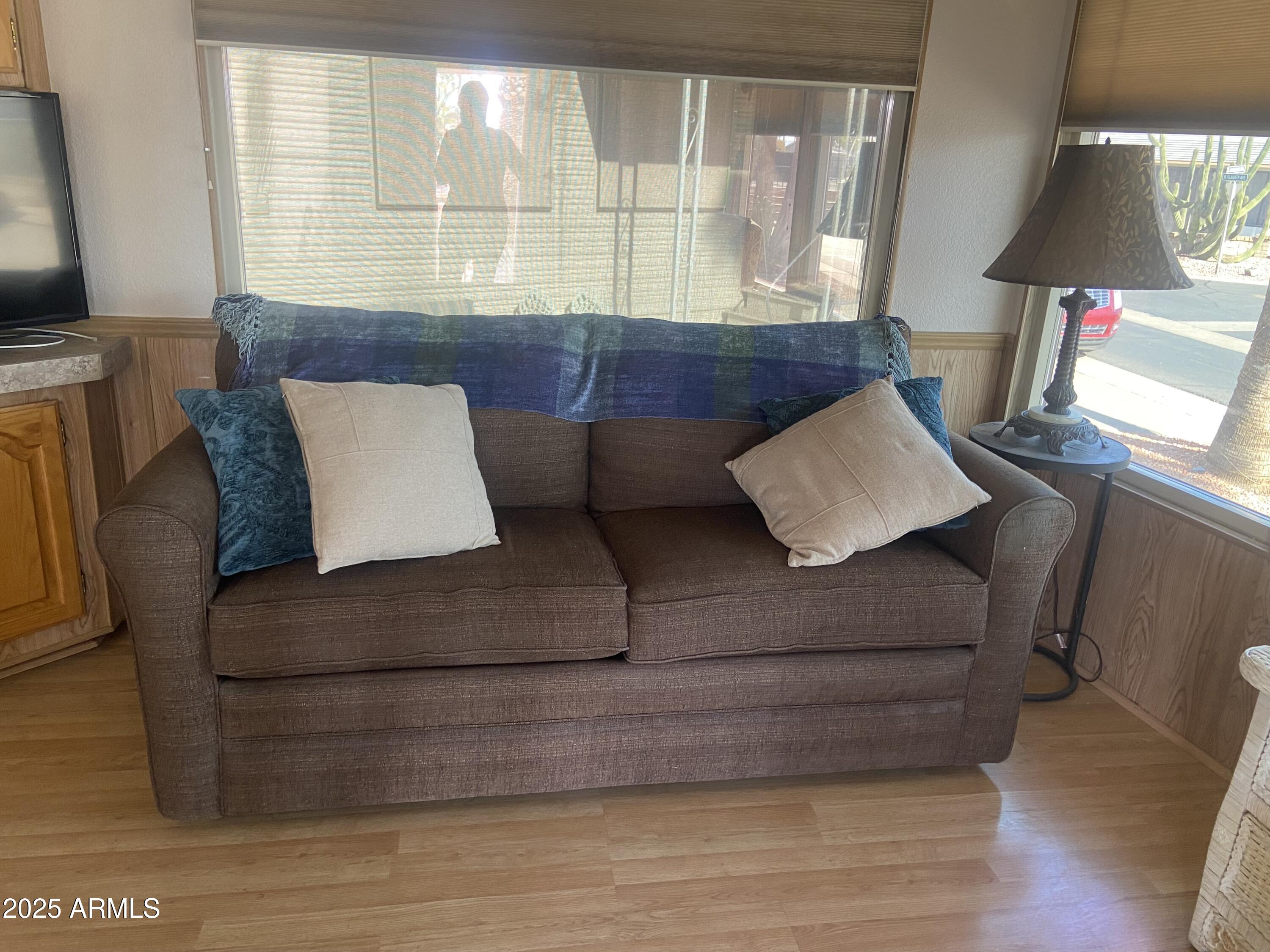 1206 West Klamath Avenue Apache Junction, AZ 85119 - Photo 7 of 35 a living room with furniture