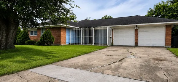 $205,000 | 5655 Meadow Creek Lane, Houston, TX 77017