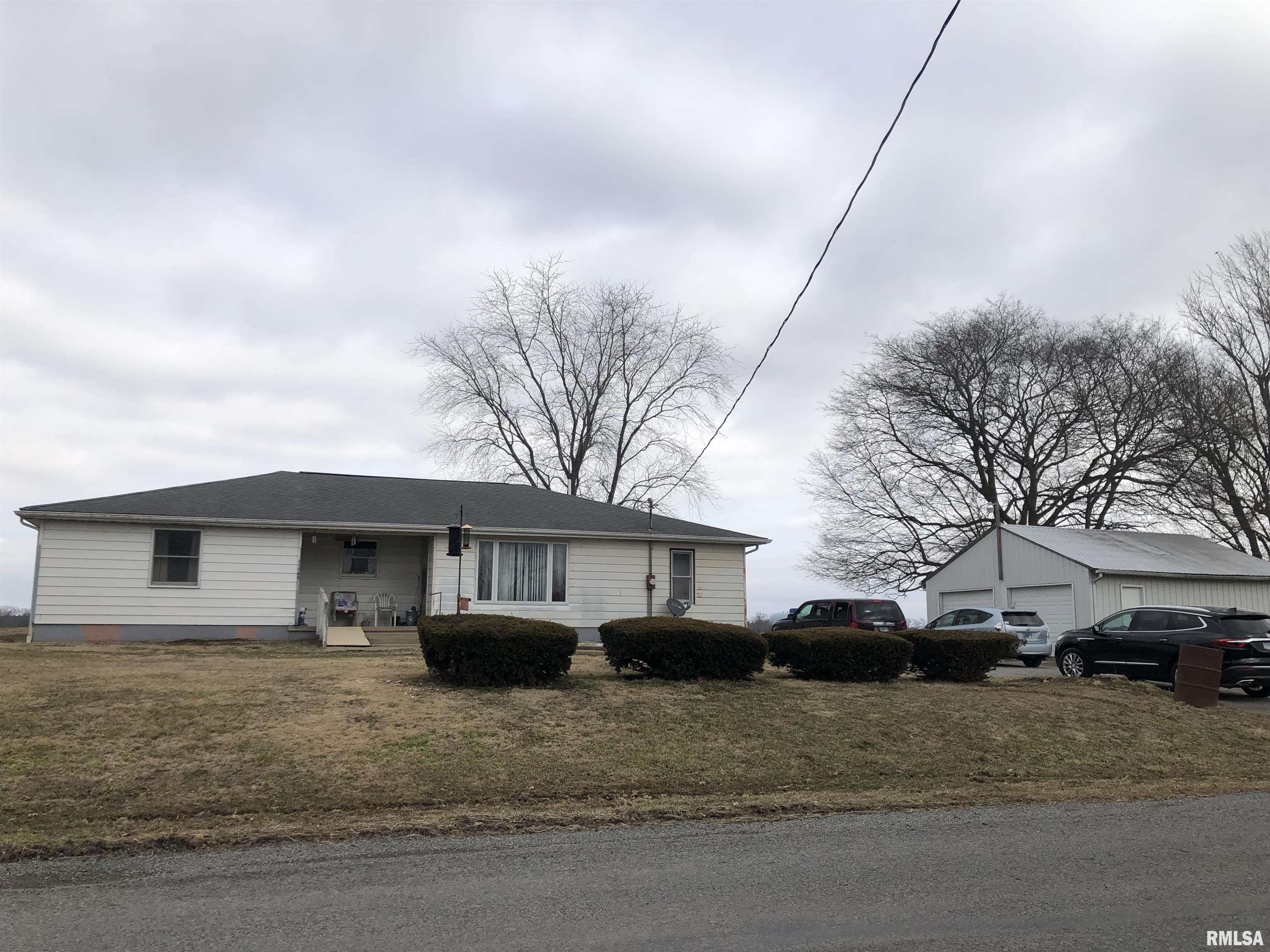 17088 Gabby Road Pittsburg, IL 62974 - Photo 1 of 26